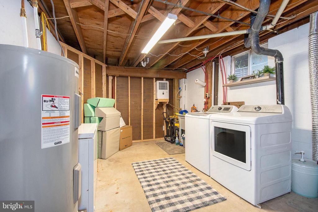 Image 42 of property listing at 2254 GARRETT RD, Oakland, MD 21550