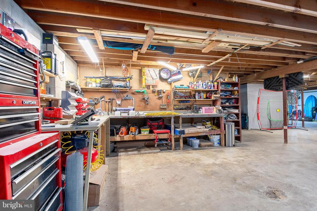 Image 43 of property listing at 2254 GARRETT RD, Oakland, MD 21550