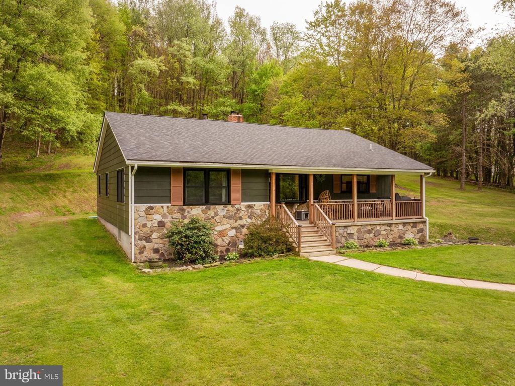 Image 5 of property listing at 2254 GARRETT RD, Oakland, MD 21550