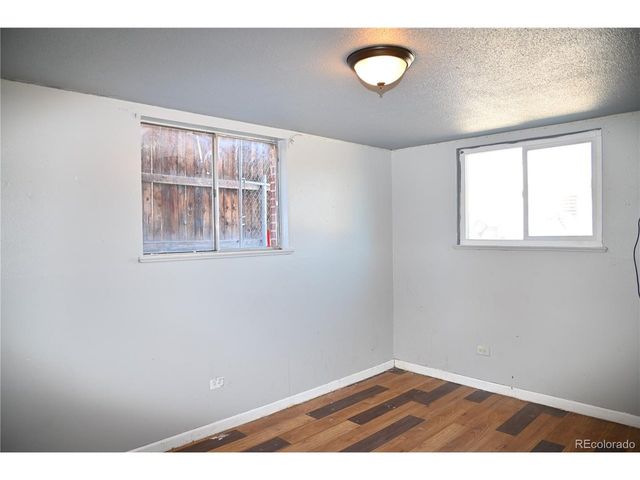 1042 S Grove St, Denver, CO 80219