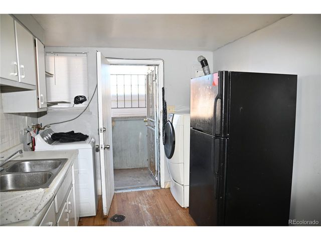 1042 S Grove St, Denver, CO 80219