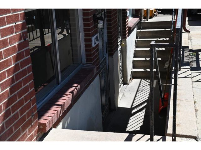 1042 S Grove St, Denver, CO 80219