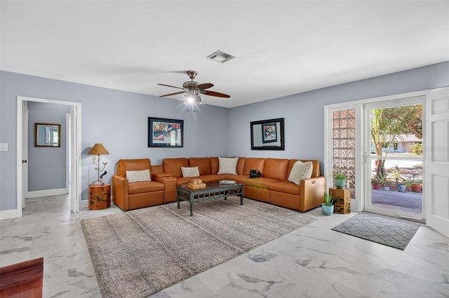 5723 1ST STREET NE, St Petersburg, FL 33703