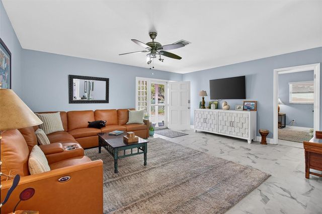 5723 1ST STREET NE, St Petersburg, FL 33703