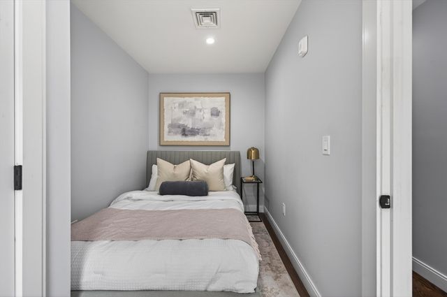 221 Paris St 1, Boston, MA 02128