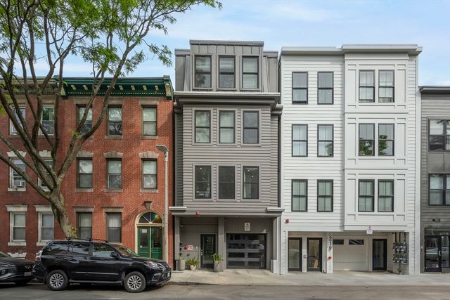 221 Paris St 1, Boston, MA 02128