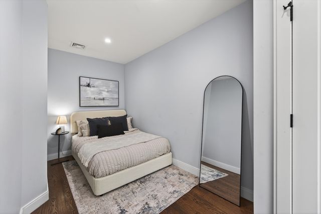 221 Paris St 1, Boston, MA 02128