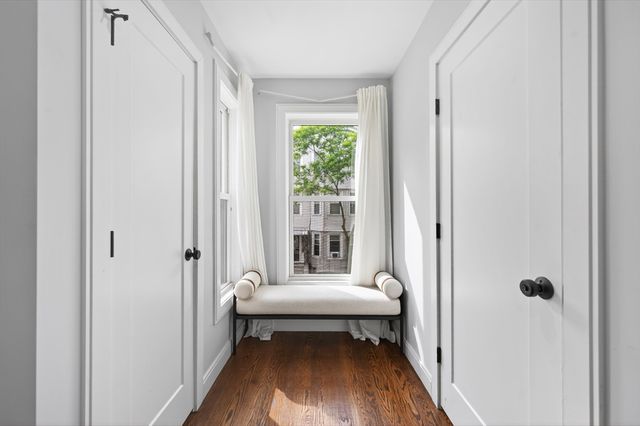 221 Paris St 1, Boston, MA 02128