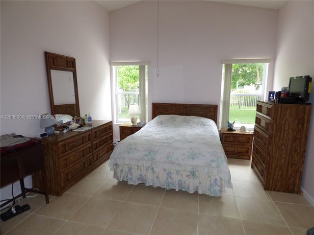 474 SW 205th Avenue, Pembroke Pines, FL 33029