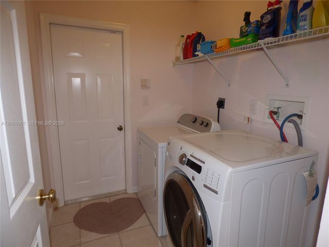 474 SW 205th Avenue, Pembroke Pines, FL 33029