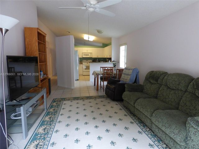 474 SW 205th Avenue, Pembroke Pines, FL 33029