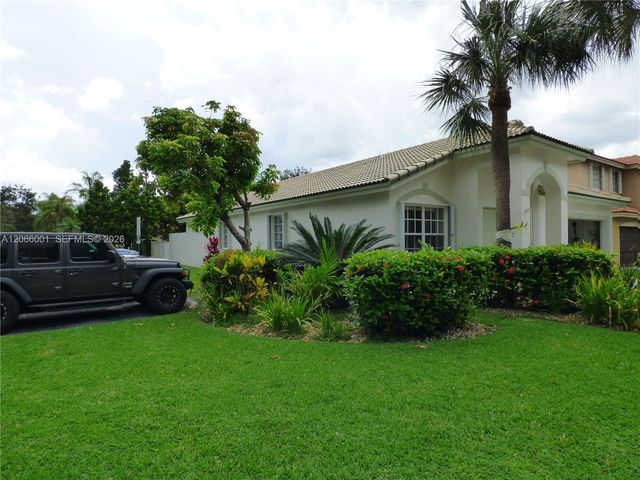 474 SW 205th Avenue, Pembroke Pines, FL 33029