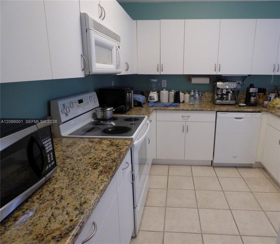 474 SW 205th Avenue, Pembroke Pines, FL 33029