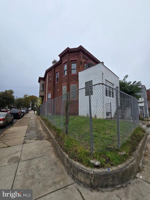 200 N 52ND ST, PHILADELPHIA, PA 19139 — photo 2