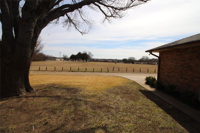 634 Ray Avenue, Desoto, TX 75115