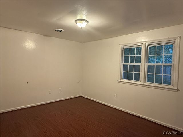 2801 Woodlawn Ave, Colonial Heights, VA 23834