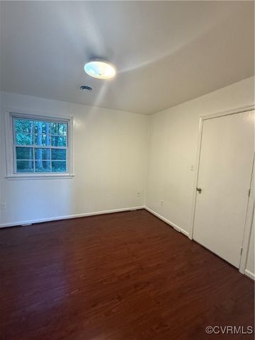 2801 Woodlawn Ave, Colonial Heights, VA 23834