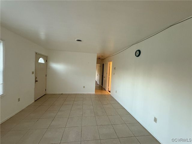 2801 Woodlawn Ave, Colonial Heights, VA 23834