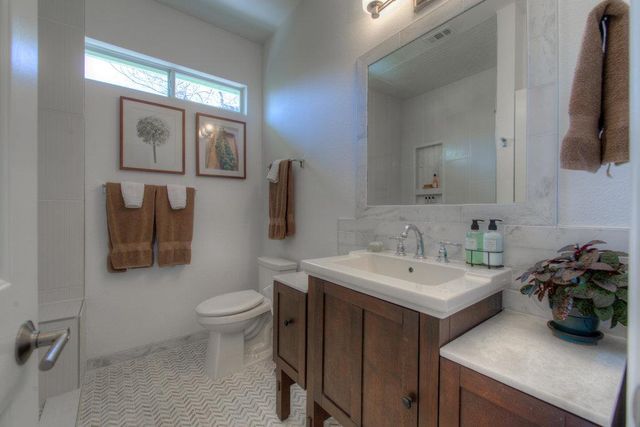 1501 Willow ST 1, Austin, TX 78702
