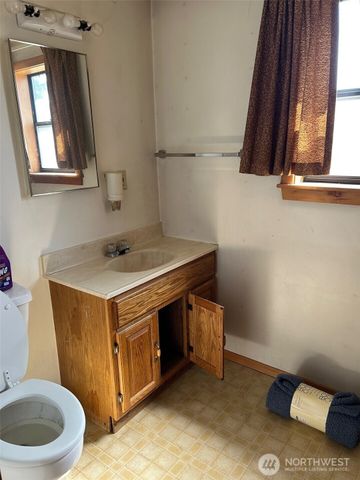 204 W Alaska Avenue, Roslyn, WA 98941