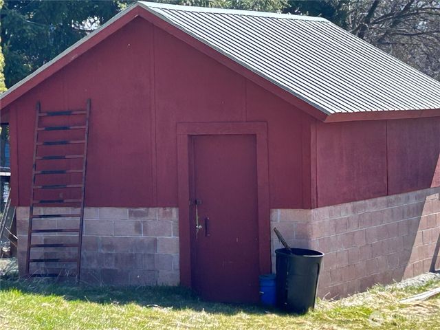 204 W Alaska Avenue, Roslyn, WA 98941