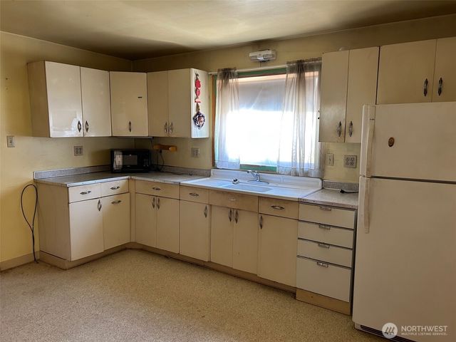 204 W Alaska Avenue, Roslyn, WA 98941