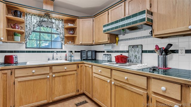 36977 Hwy 70, Bennington, OK 74723