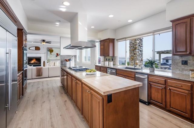 29190 Crystal Ridge Court, Escondido, CA 92026