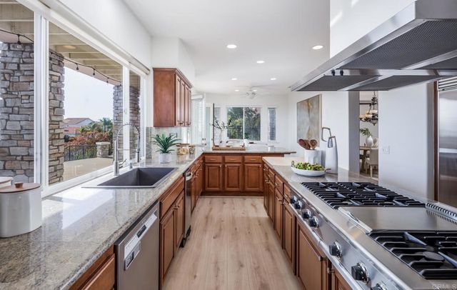 29190 Crystal Ridge Court, Escondido, CA 92026