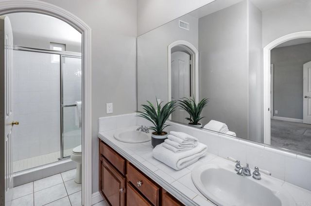 29190 Crystal Ridge Court, Escondido, CA 92026