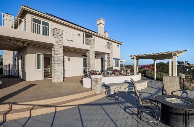 29190 Crystal Ridge Court, Escondido, CA 92026