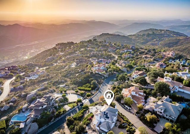 29190 Crystal Ridge Court, Escondido, CA 92026