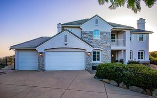 29190 Crystal Ridge Court, Escondido, CA 92026