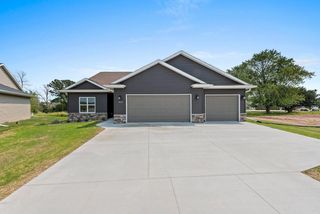 2518 TIPPERARY TRAIL, De Pere, WI 54115