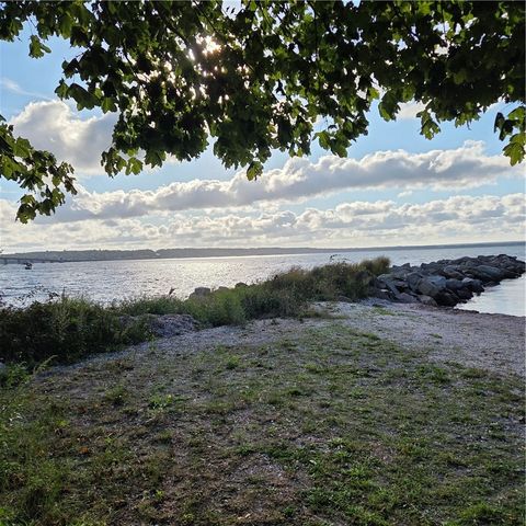 46 Steamboat Street, Jamestown, RI 02835
