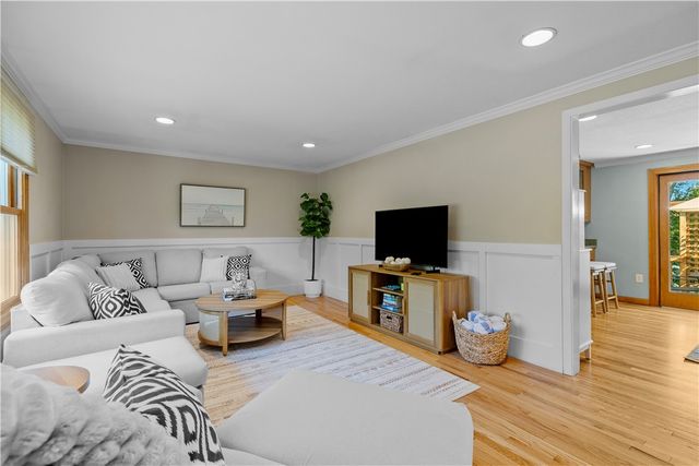 46 Steamboat Street, Jamestown, RI 02835