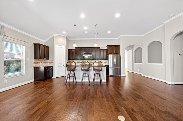 14 S Sawbridge Circle, The Woodlands, TX 77389