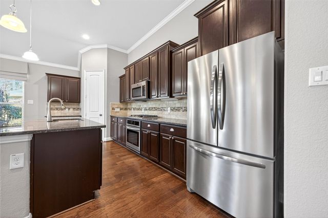 14 S Sawbridge Circle, The Woodlands, TX 77389