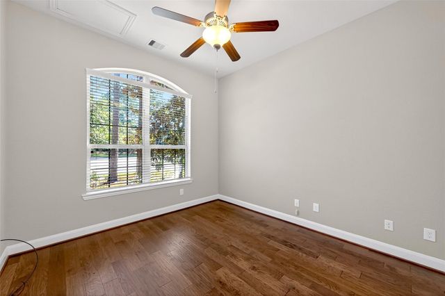 14 S Sawbridge Circle, The Woodlands, TX 77389