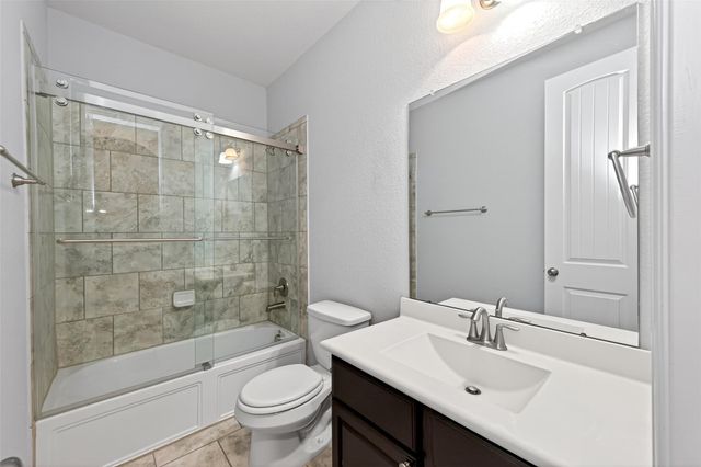14 S Sawbridge Circle, The Woodlands, TX 77389