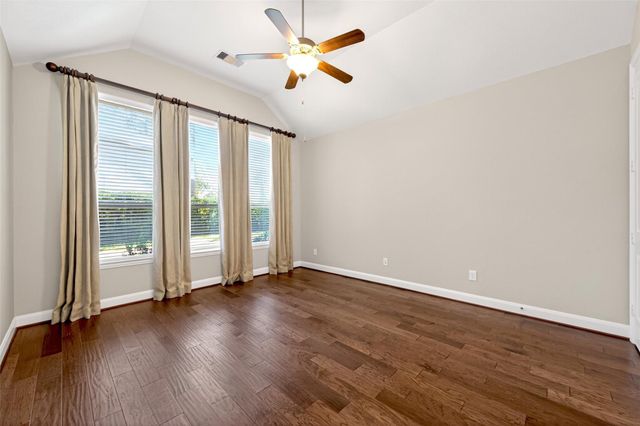14 S Sawbridge Circle, The Woodlands, TX 77389