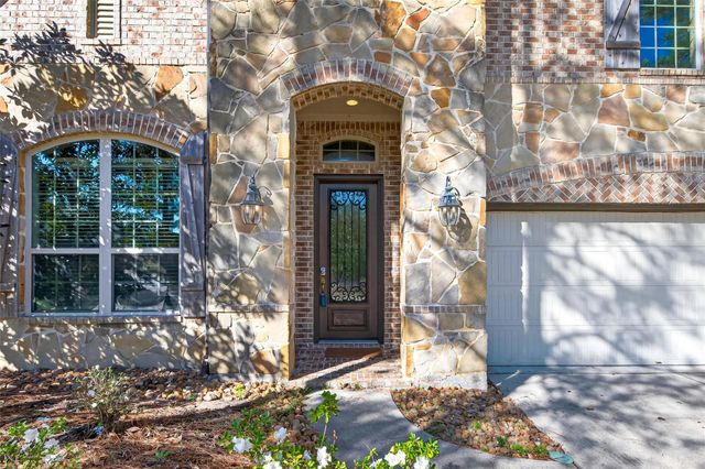 14 S Sawbridge Circle, The Woodlands, TX 77389