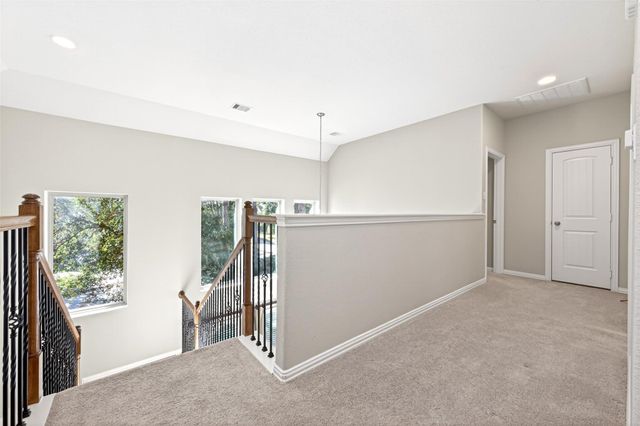 14 S Sawbridge Circle, The Woodlands, TX 77389