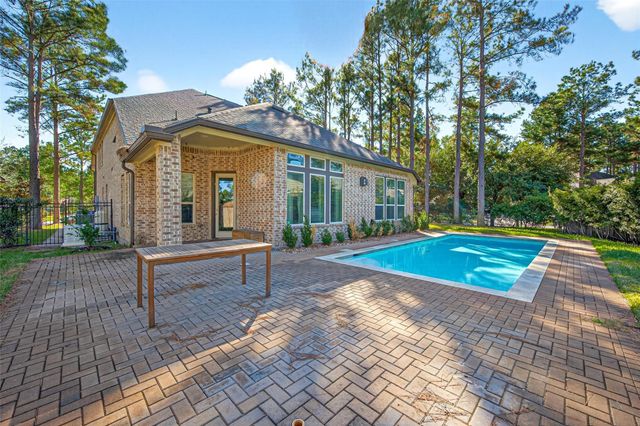 14 S Sawbridge Circle, The Woodlands, TX 77389
