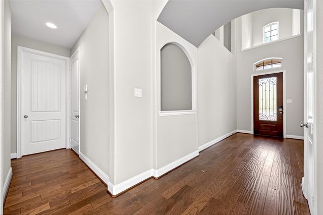 14 S Sawbridge Circle, The Woodlands, TX 77389