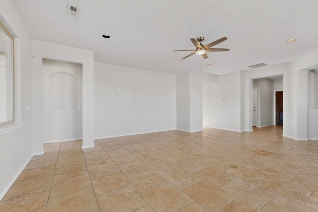 900 Cottonwood Circle, Bernalillo, NM 87004