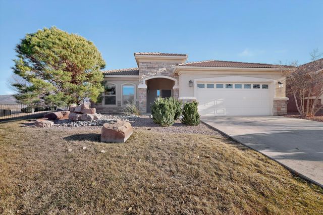 900 Cottonwood Circle, Bernalillo, NM 87004