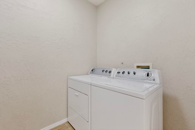 900 Cottonwood Circle, Bernalillo, NM 87004