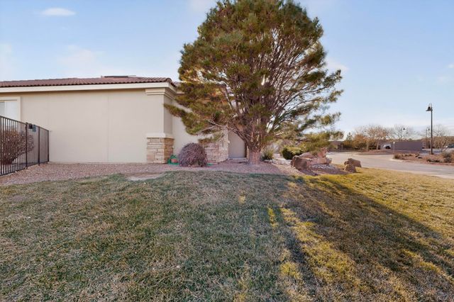 900 Cottonwood Circle, Bernalillo, NM 87004