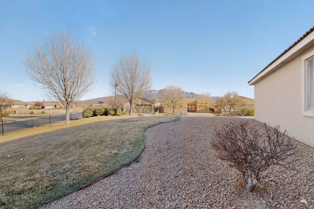 900 Cottonwood Circle, Bernalillo, NM 87004